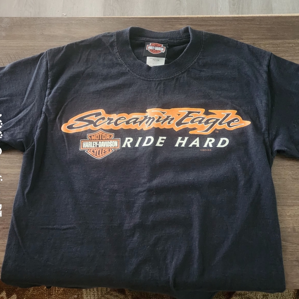 Harley Davidson Screaming Eagle Size small t-shirt